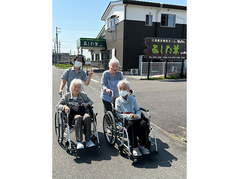 お散歩気持ちがいいですね