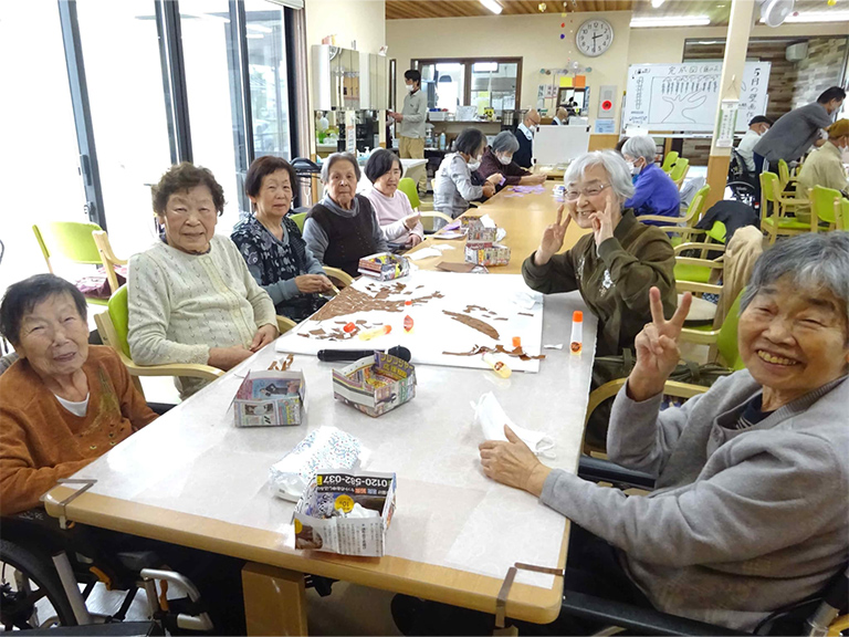 創作活動中に