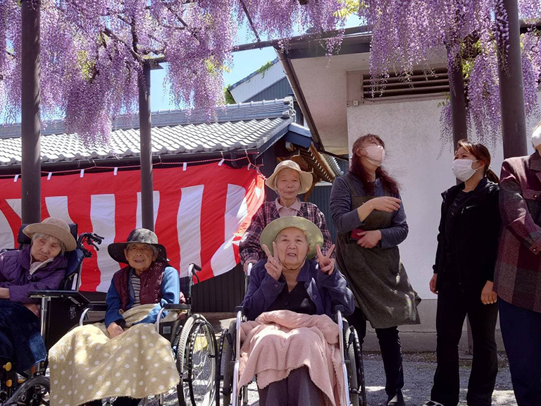 竹鼻別院藤の花