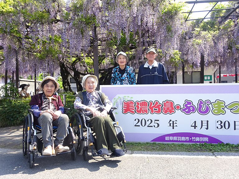藤の花もきれいでした